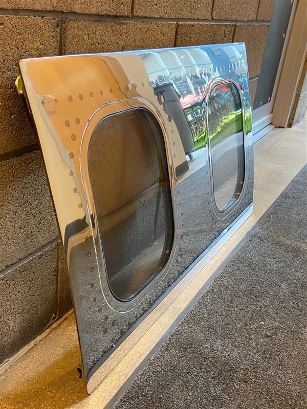 Boeing 747 Aircraft 2-Window Fuselage Cut